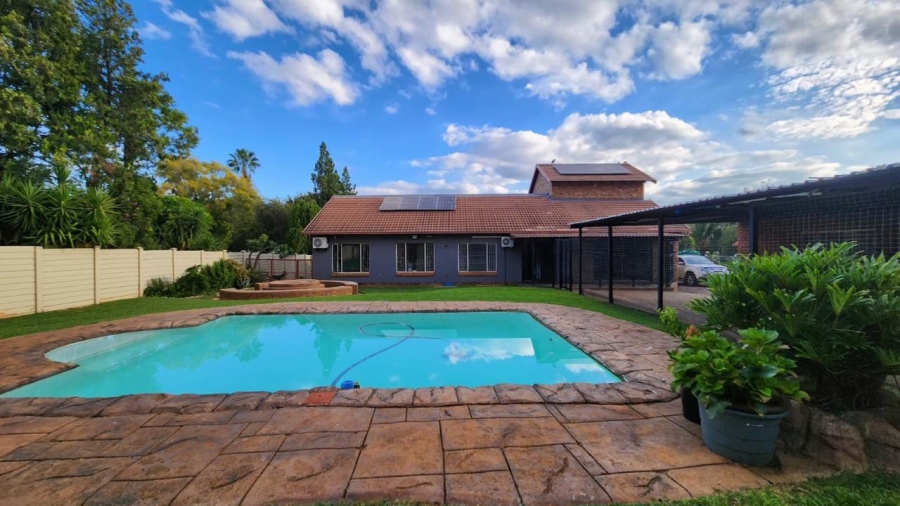 4 Bedroom Property for Sale in Melodie North West
